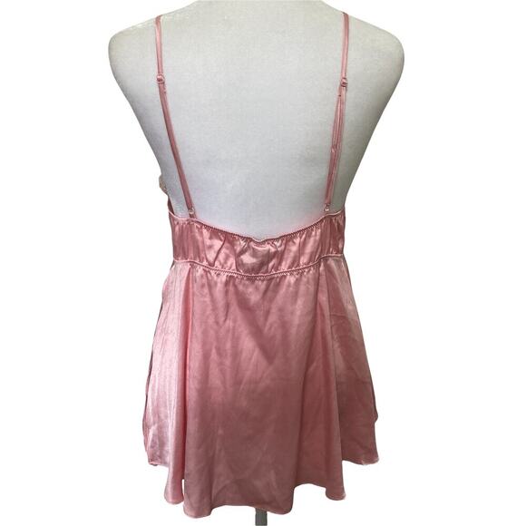 Victoria's Secret Babydoll Nighty size M NWT New Pink Satin Matching T-thong - Picture 3 of 10